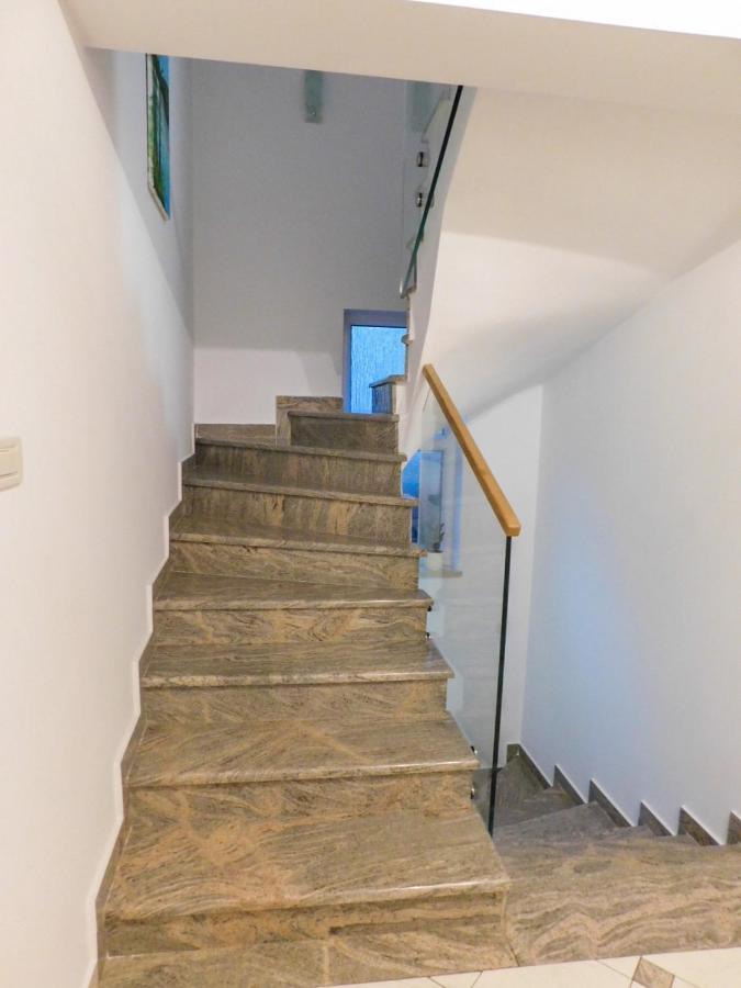 Apartman Lara Apartment Otočac Екстериор снимка