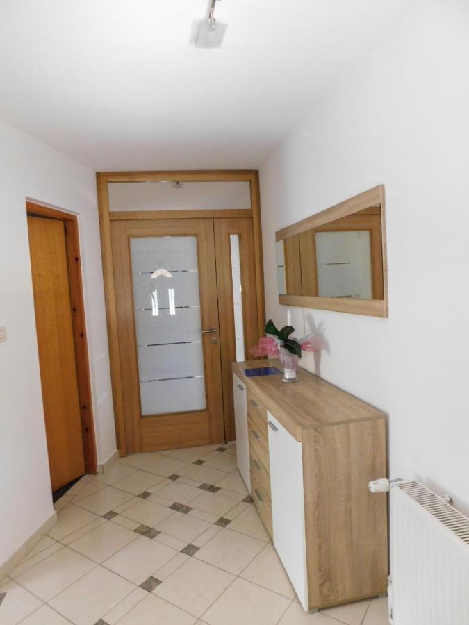 Apartman Lara Apartment Otočac Екстериор снимка