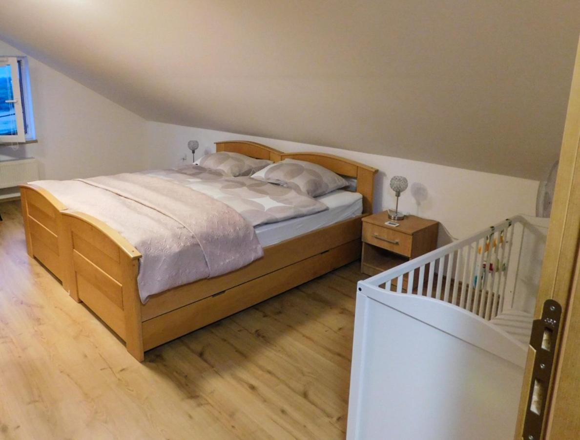 Apartman Lara Apartment Otočac Екстериор снимка