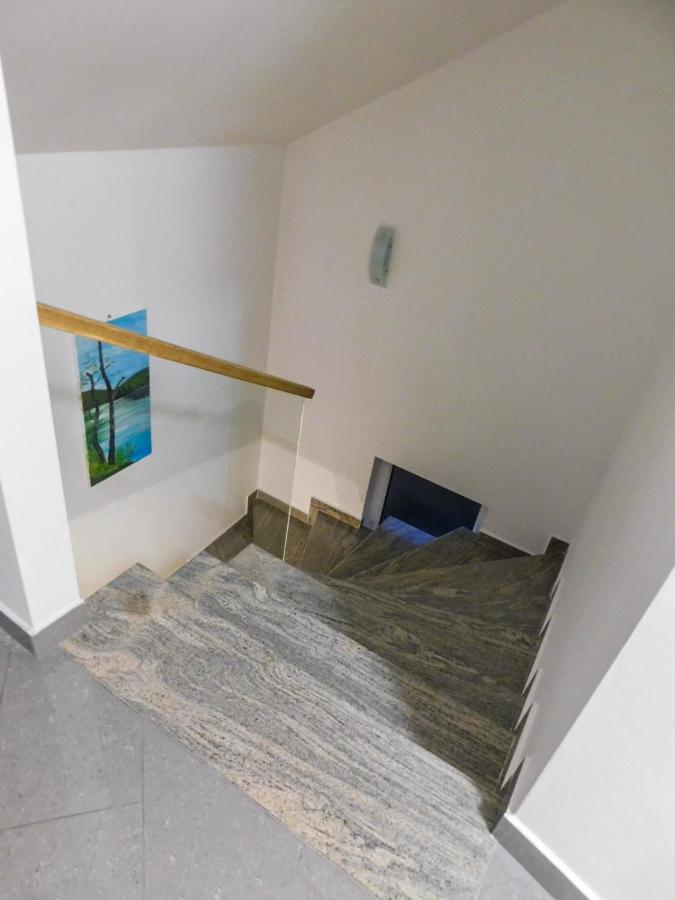Apartman Lara Apartment Otočac Екстериор снимка